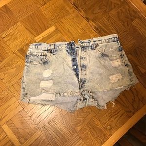 Levi cut off jean shorts